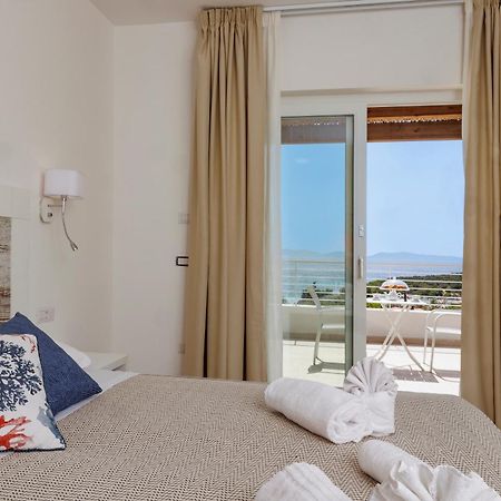 Mercury Beach Hotel SantʼAntìoco Exteriör bild
