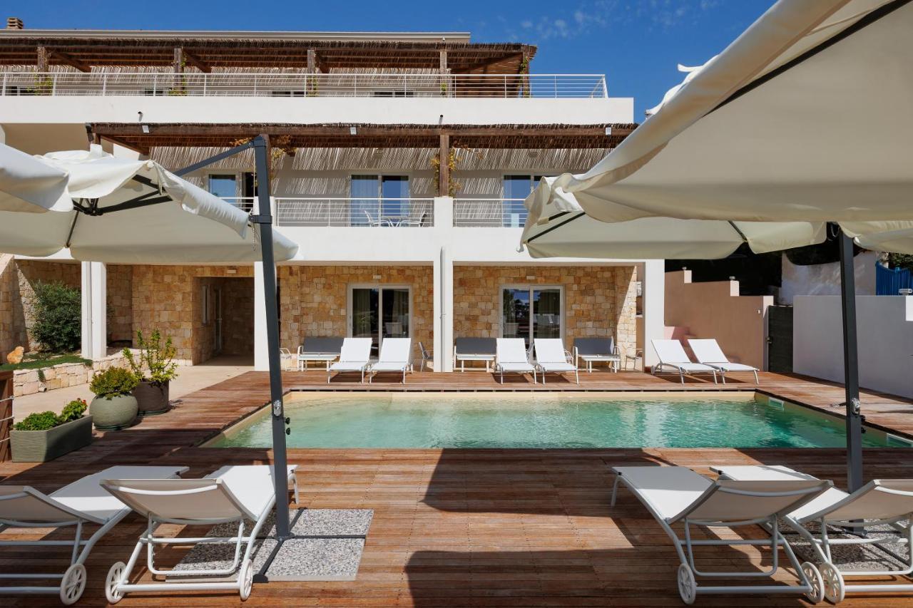 Mercury Beach Hotel SantʼAntìoco Exteriör bild
