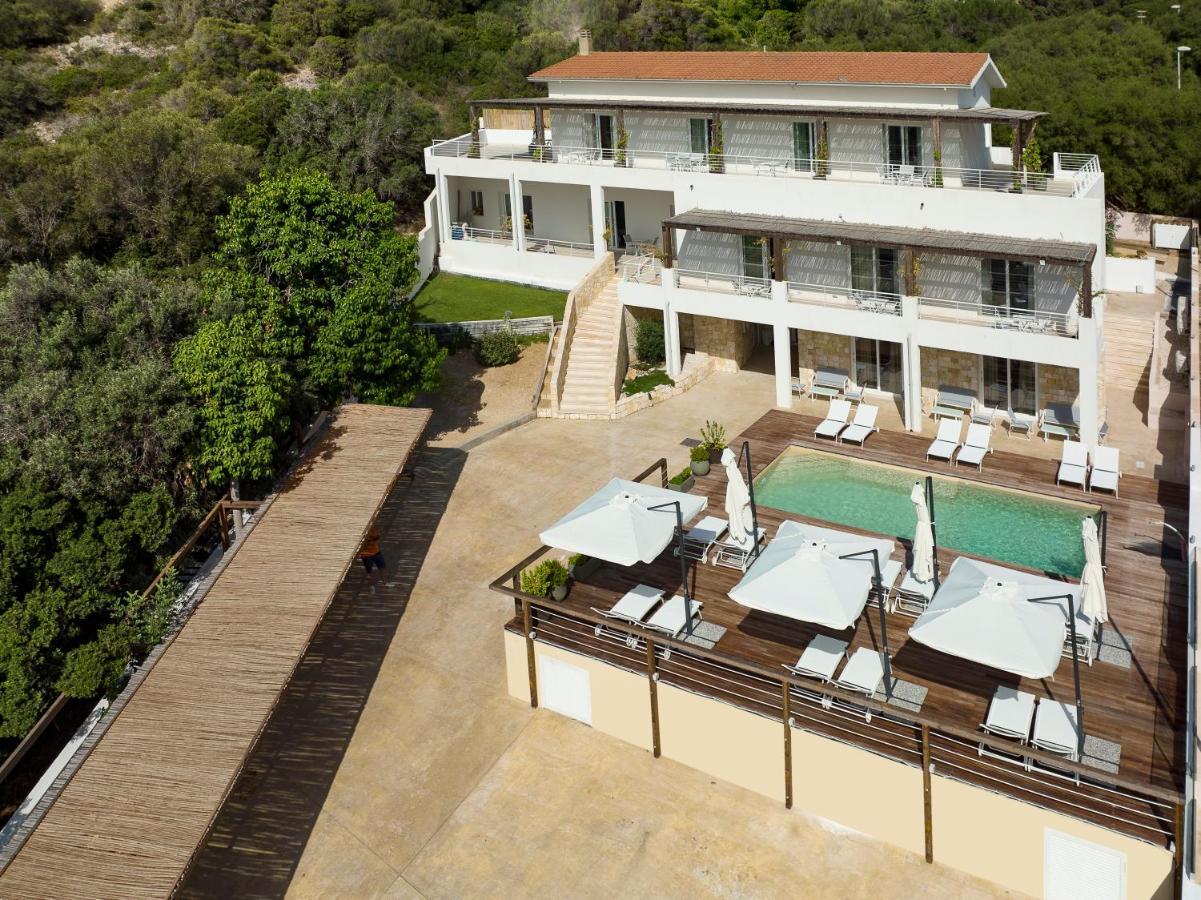 Mercury Beach Hotel SantʼAntìoco Exteriör bild