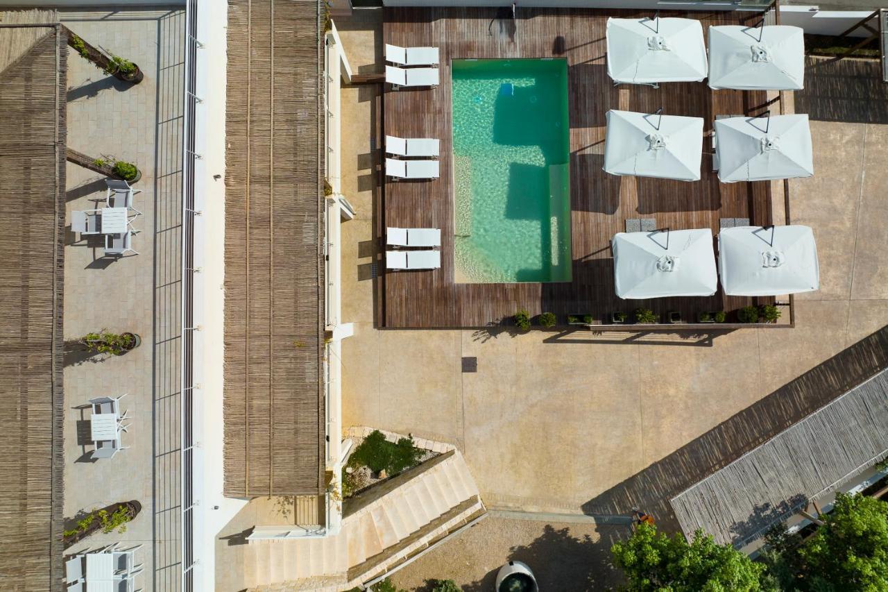Mercury Beach Hotel SantʼAntìoco Exteriör bild