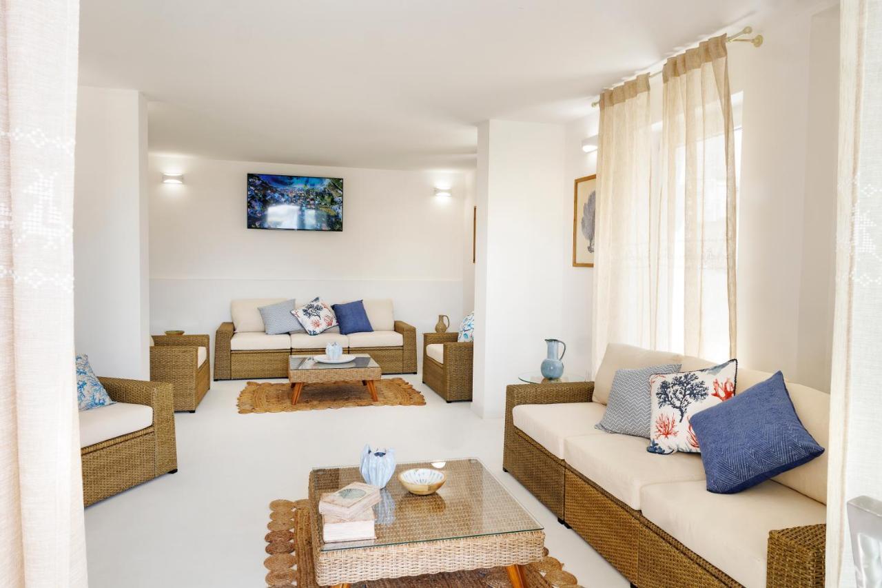 Mercury Beach Hotel SantʼAntìoco Exteriör bild