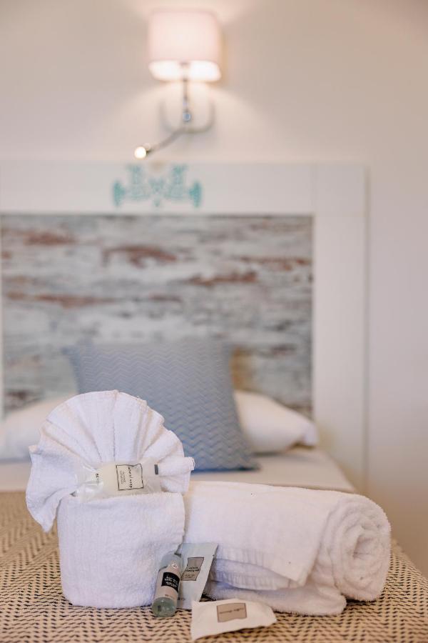 Mercury Beach Hotel SantʼAntìoco Exteriör bild